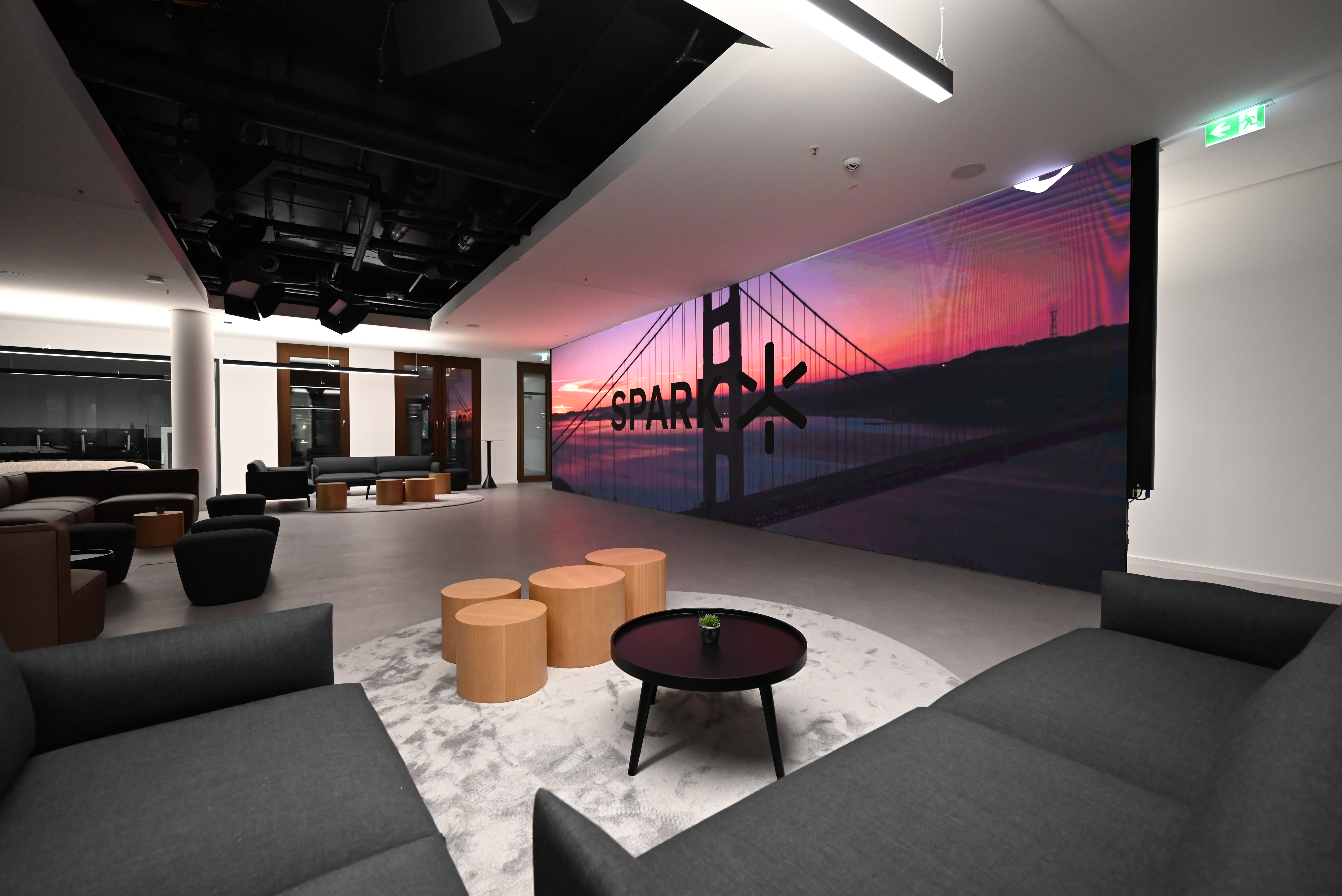 Skyline stage