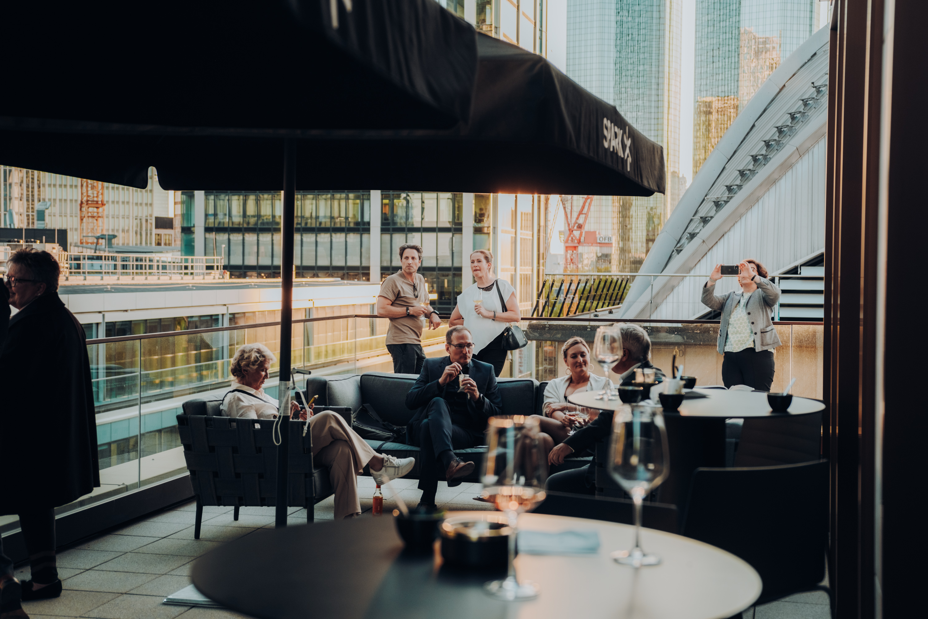 Summerfest on the Junghof terrace with food stations and a long bar.